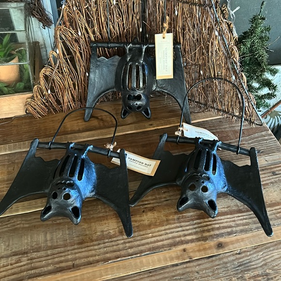 Pottery Barn Other - Pottery Barn Vampire 🧛 Bat 🦇 Metal Votive Holder BNWT RARE!